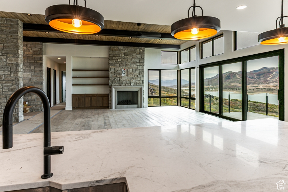 HIDEOUT CANYON - Residential