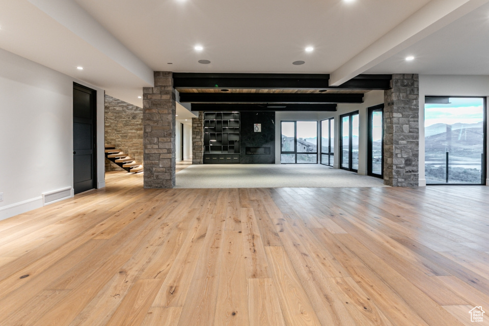 HIDEOUT CANYON - Residential