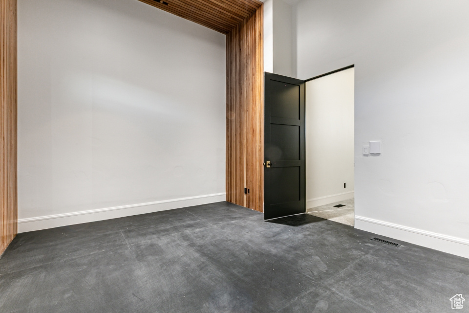 HIDEOUT CANYON - Residential