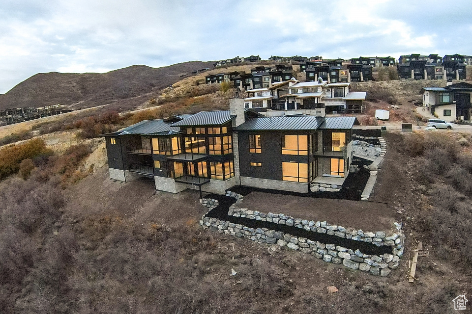 HIDEOUT CANYON - Residential