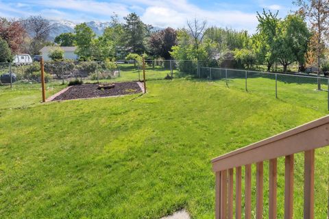Tiny photo for 1052 N 1000 E, Layton, UT 84040 (MLS # 2154446)