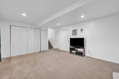 Tiny photo for 1052 N 1000 E, Layton, UT 84040 (MLS # 2154446)