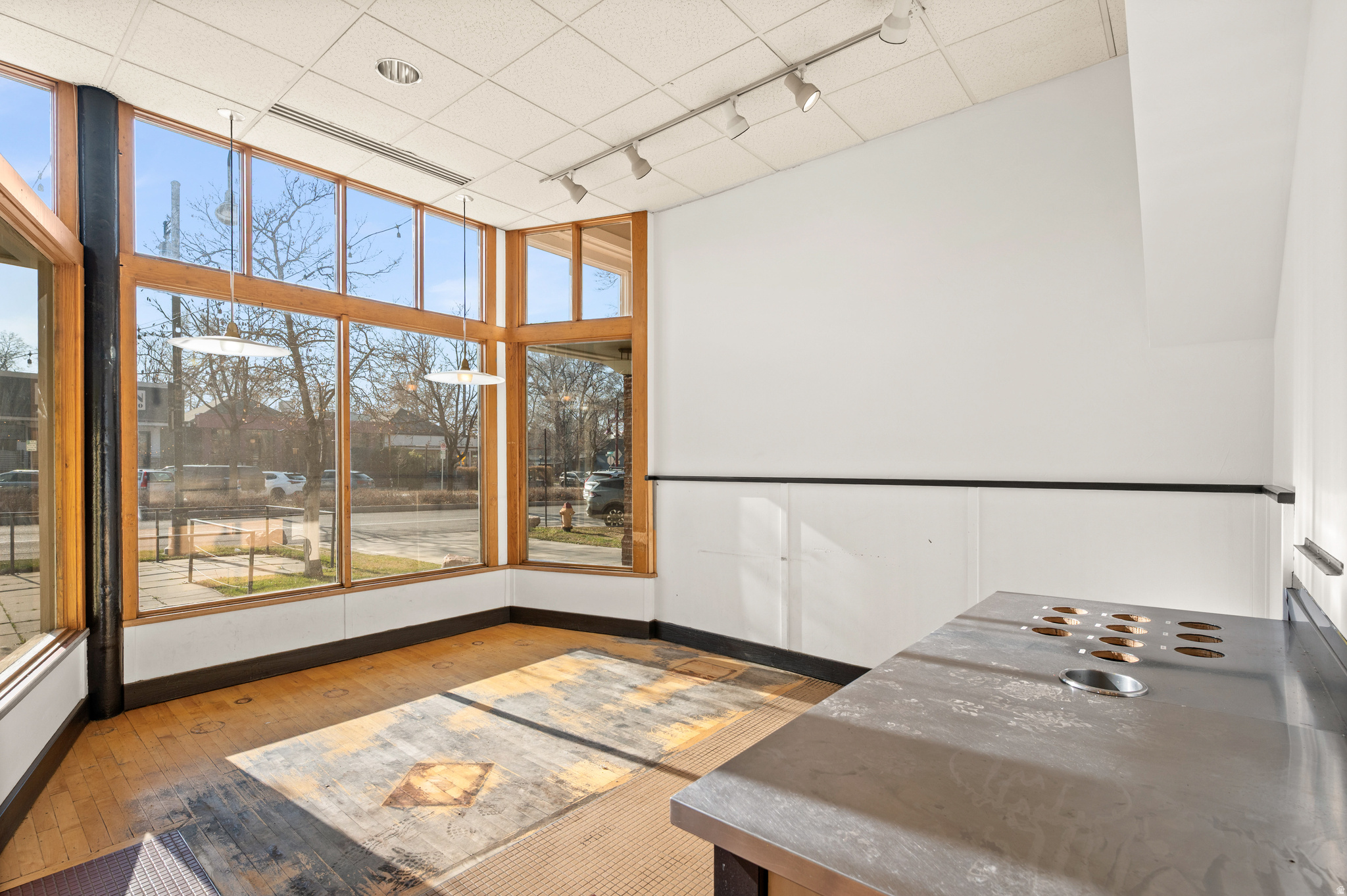 PLAT B - Commercial Lease