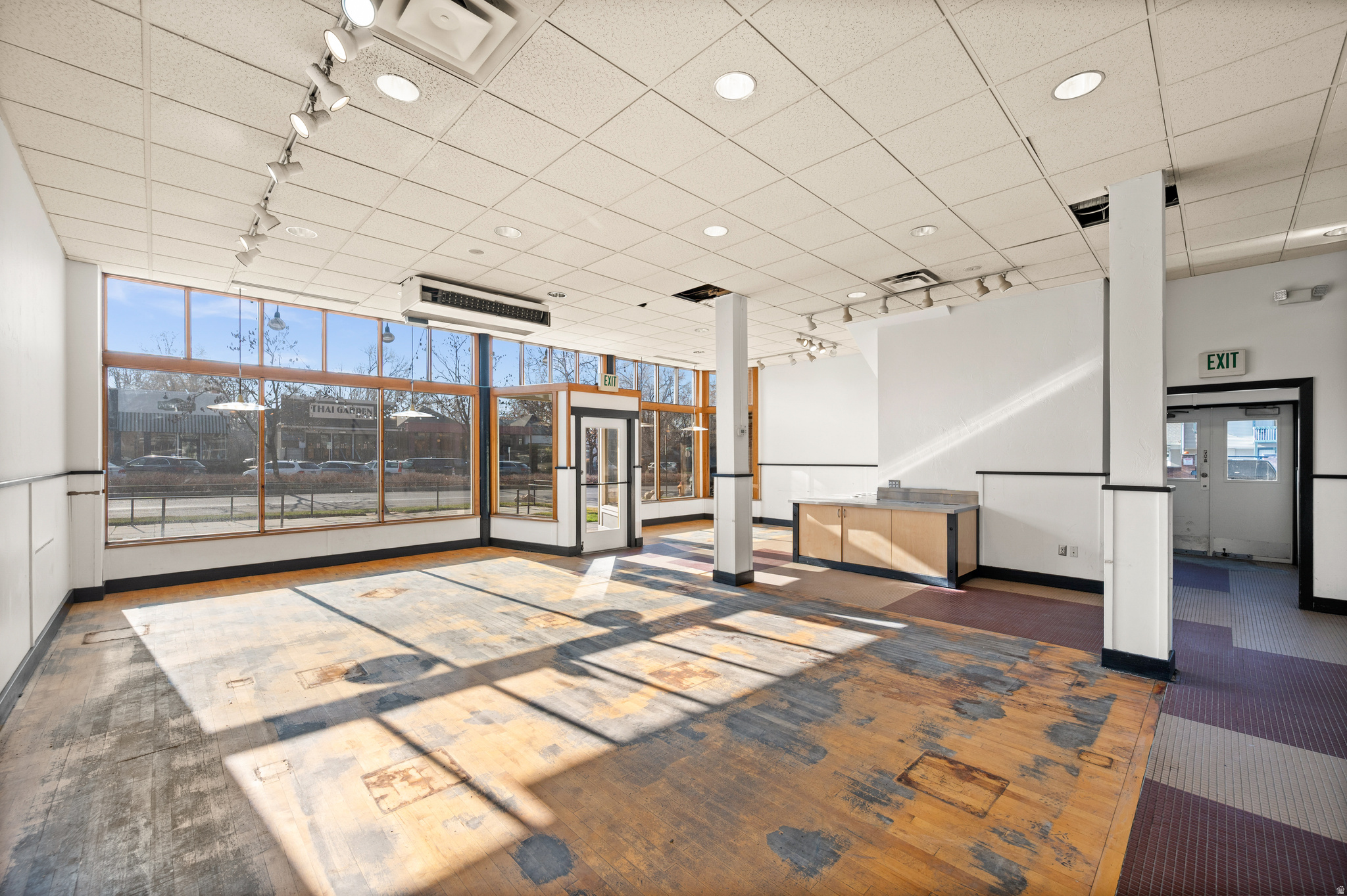 PLAT B - Commercial Lease