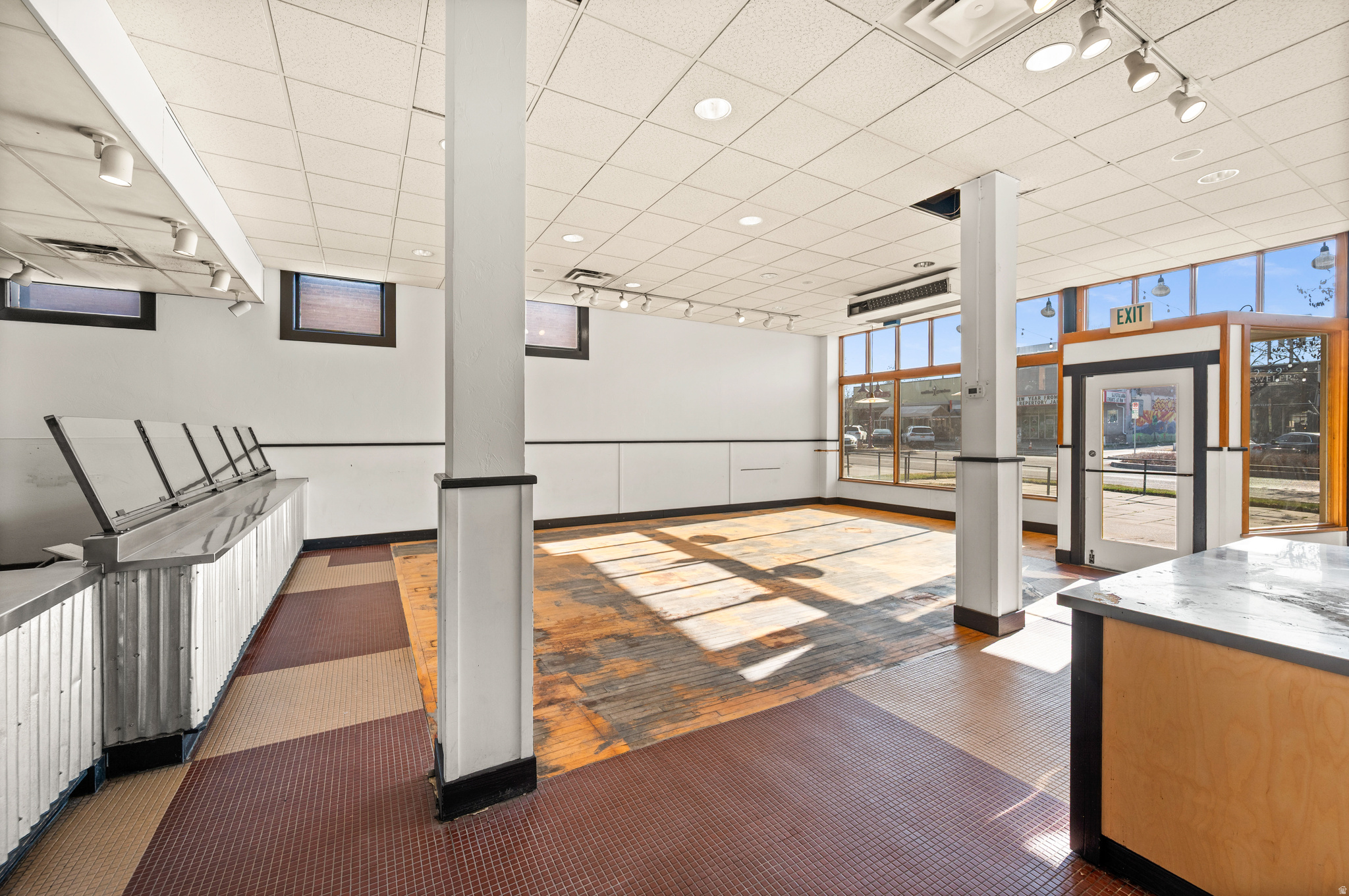 PLAT B - Commercial Lease