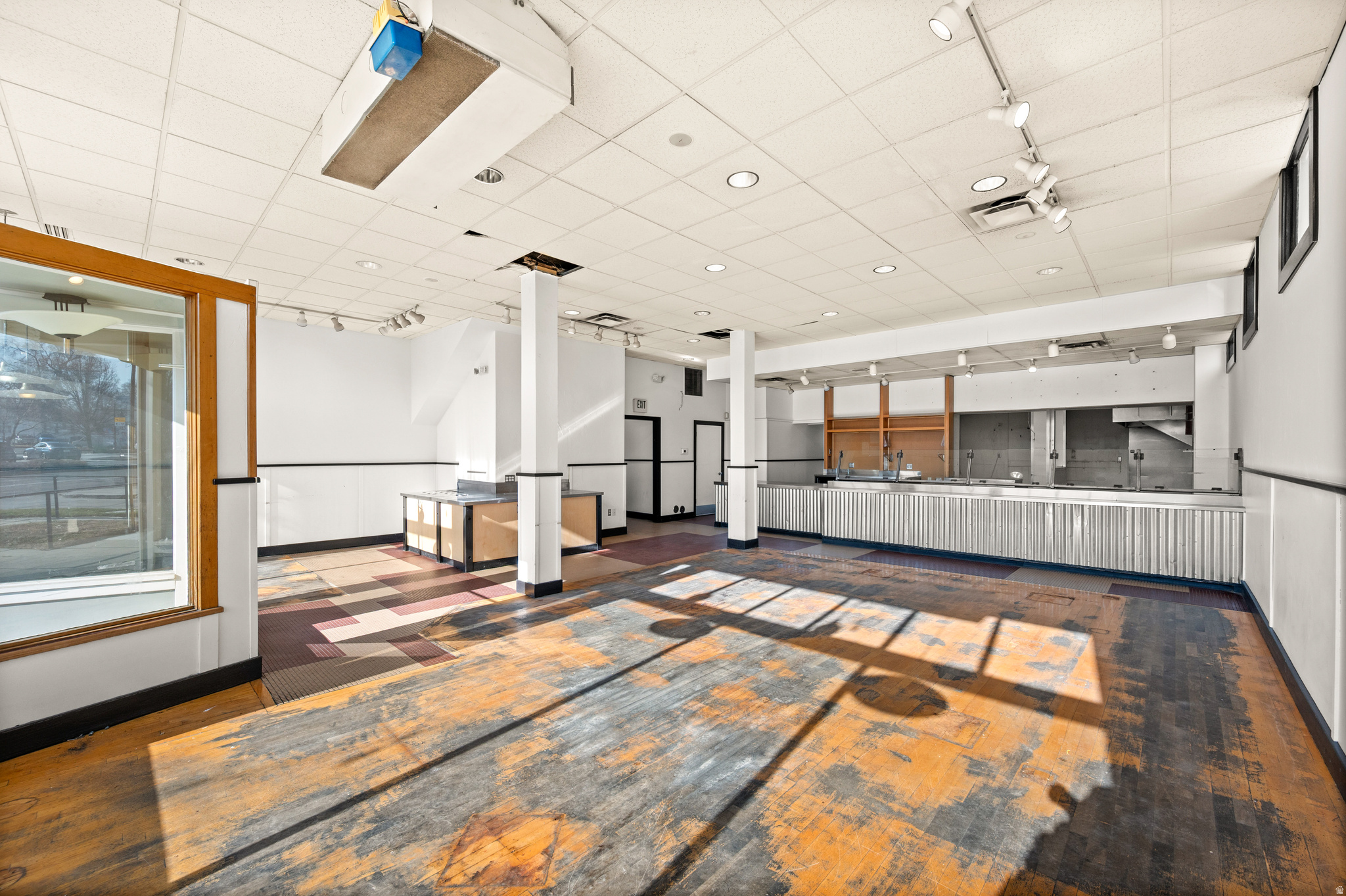 PLAT B - Commercial Lease