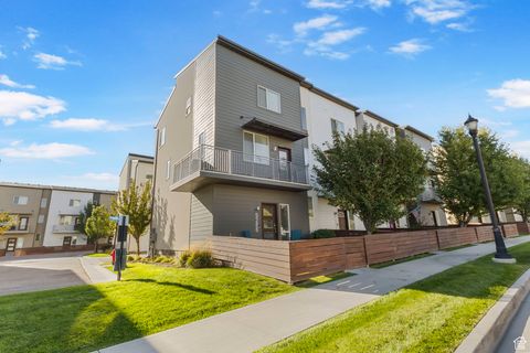Photo of 5288 W SOLAFAX LN #34-1, Herriman, UT 84096 (MLS # 2118784)