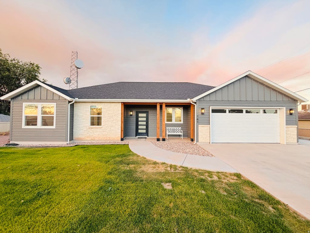 Photo of 141 S 100 W, Blanding, UT 84511 (MLS # 2171381)