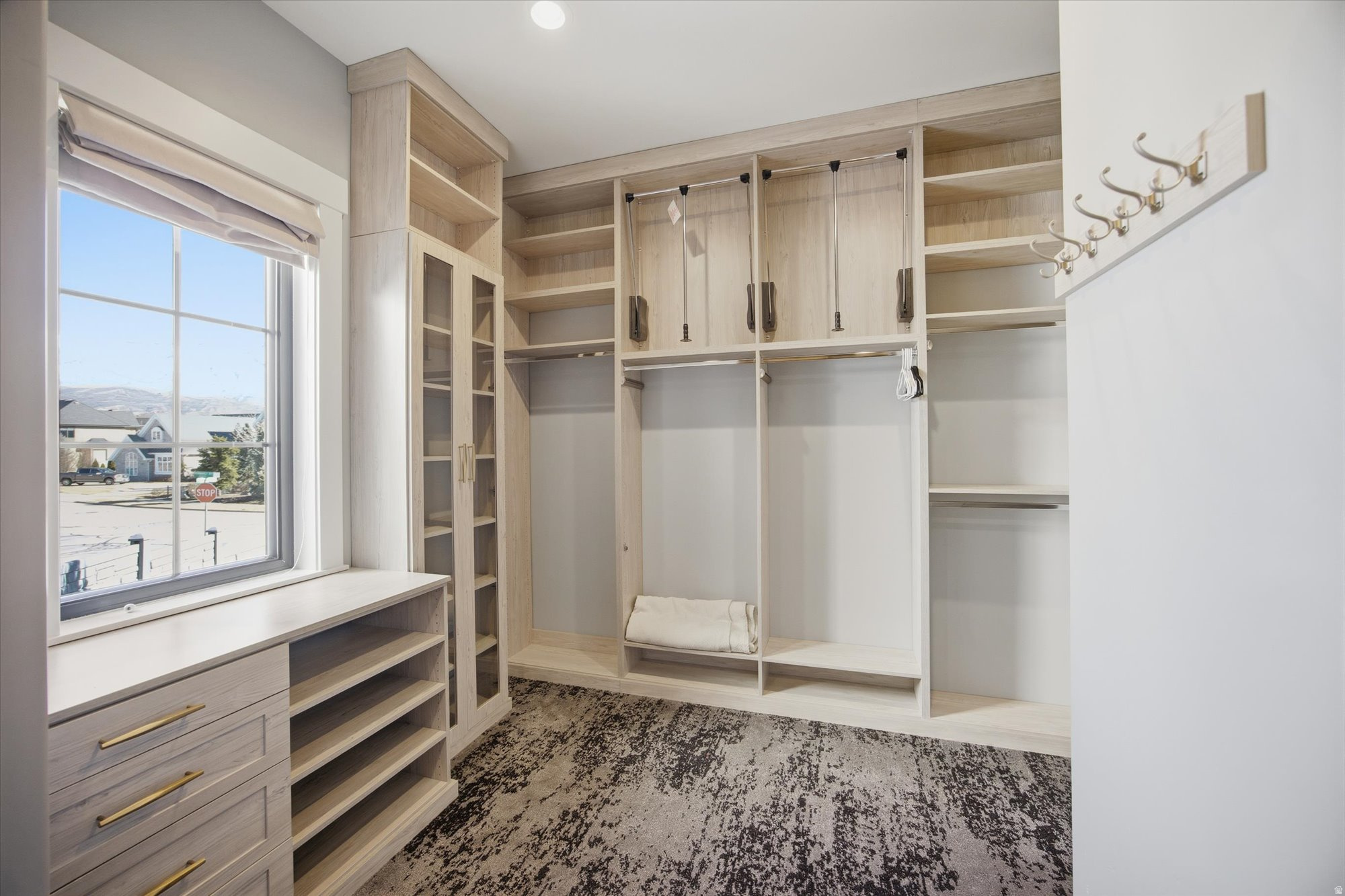 COUNTRY FRENCH ESTATES - Residential