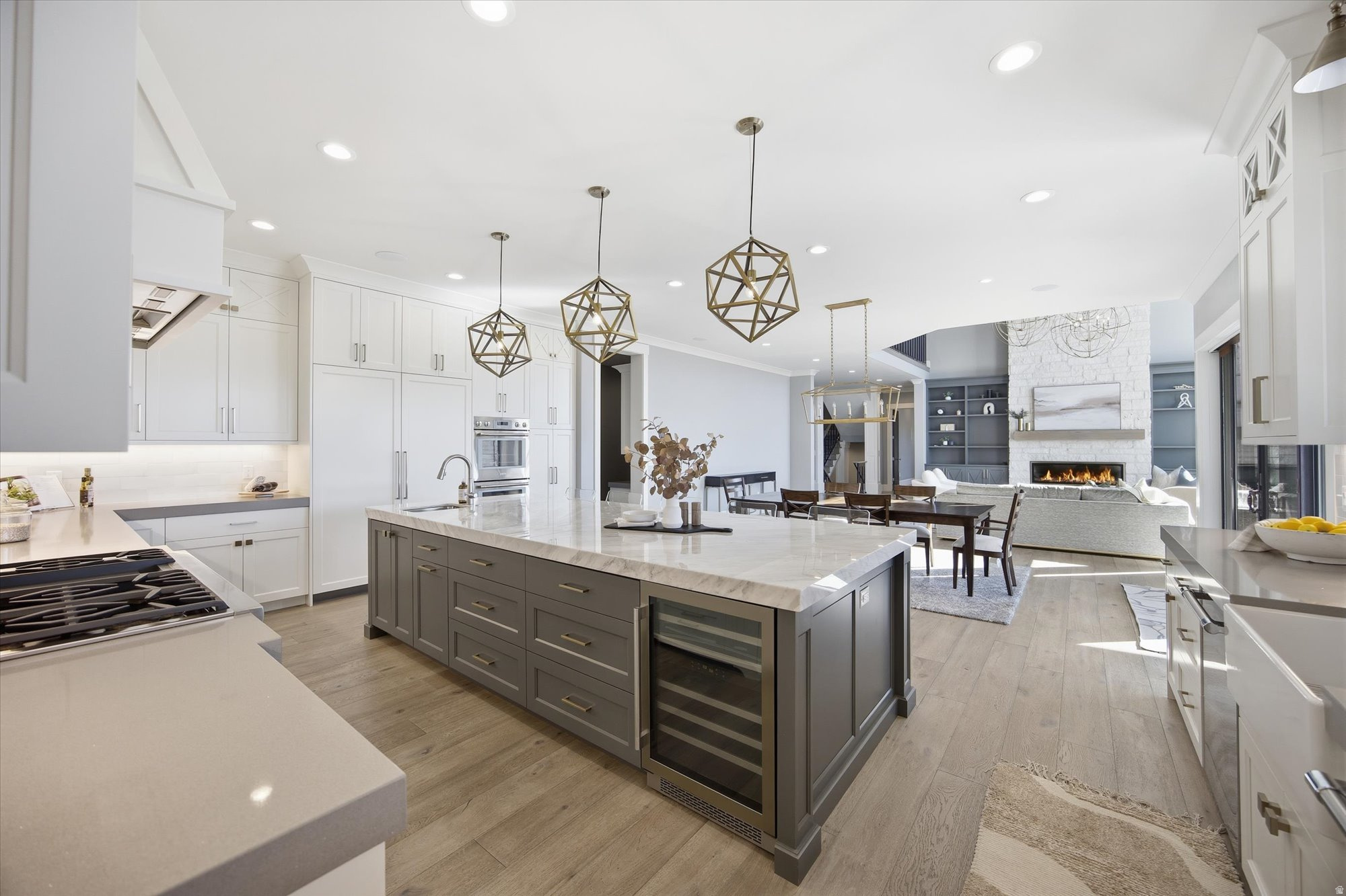 COUNTRY FRENCH ESTATES - Residential