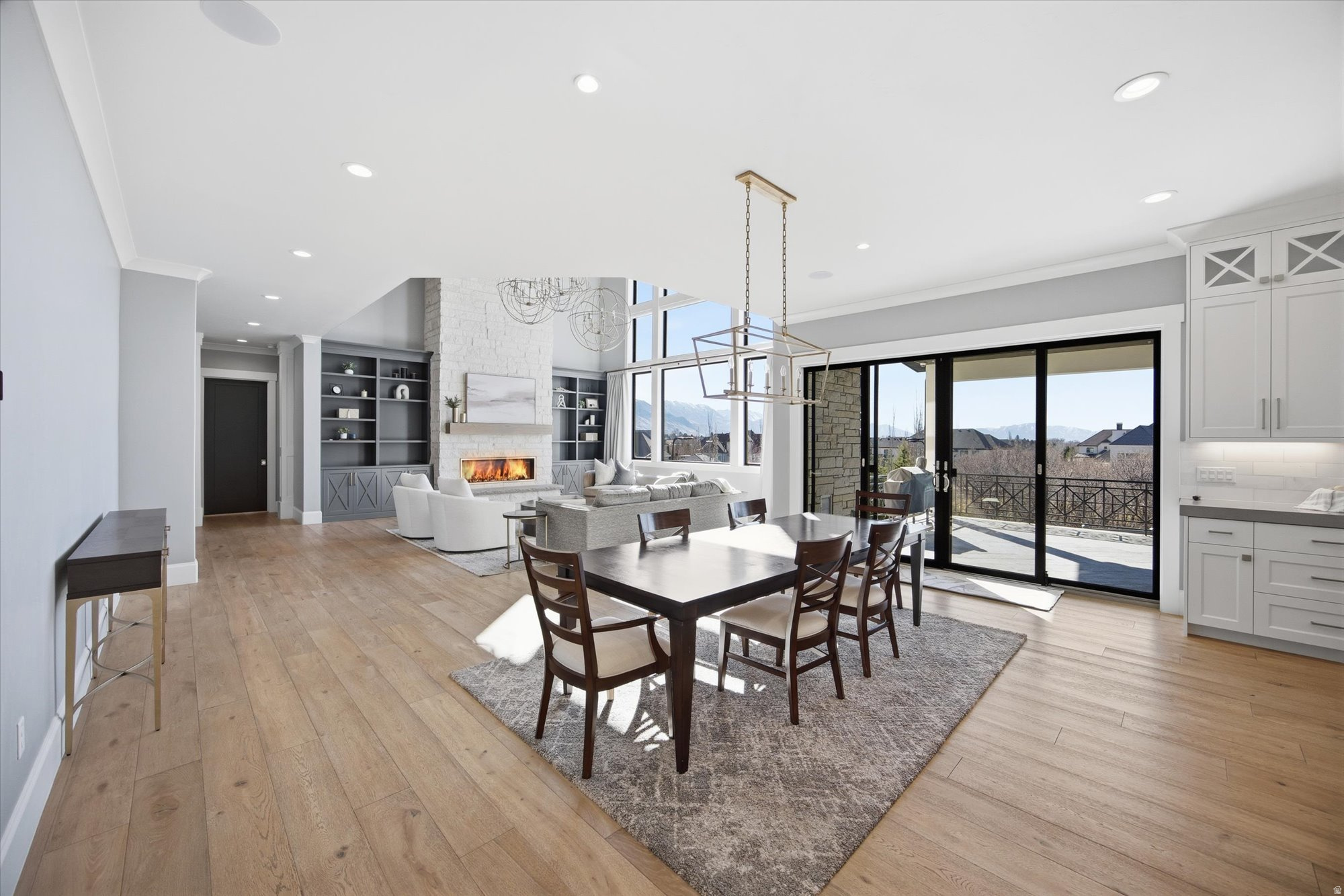 COUNTRY FRENCH ESTATES - Residential