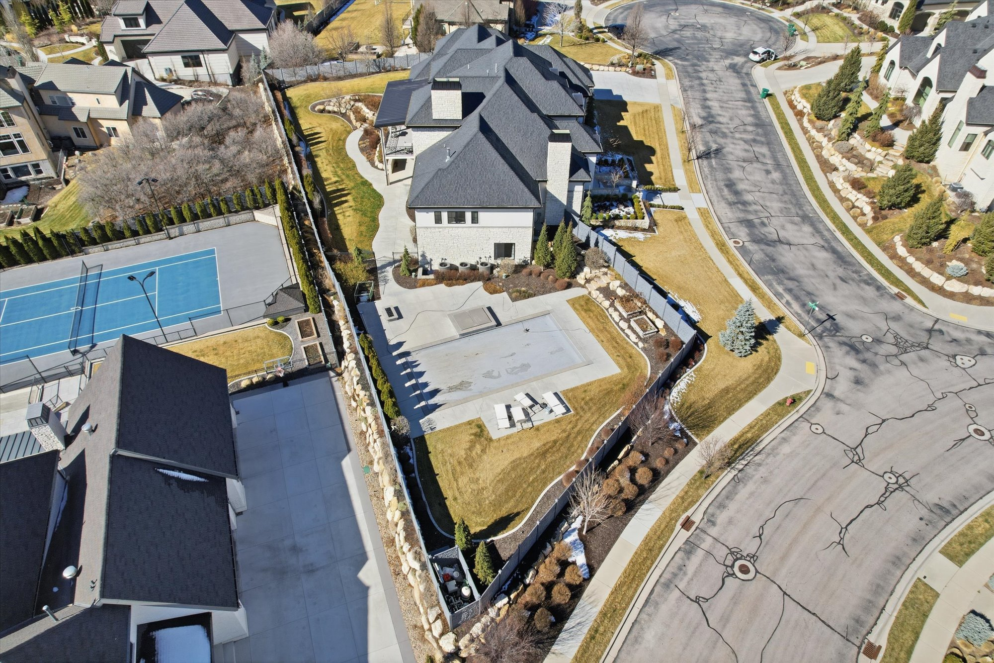 COUNTRY FRENCH ESTATES - Residential