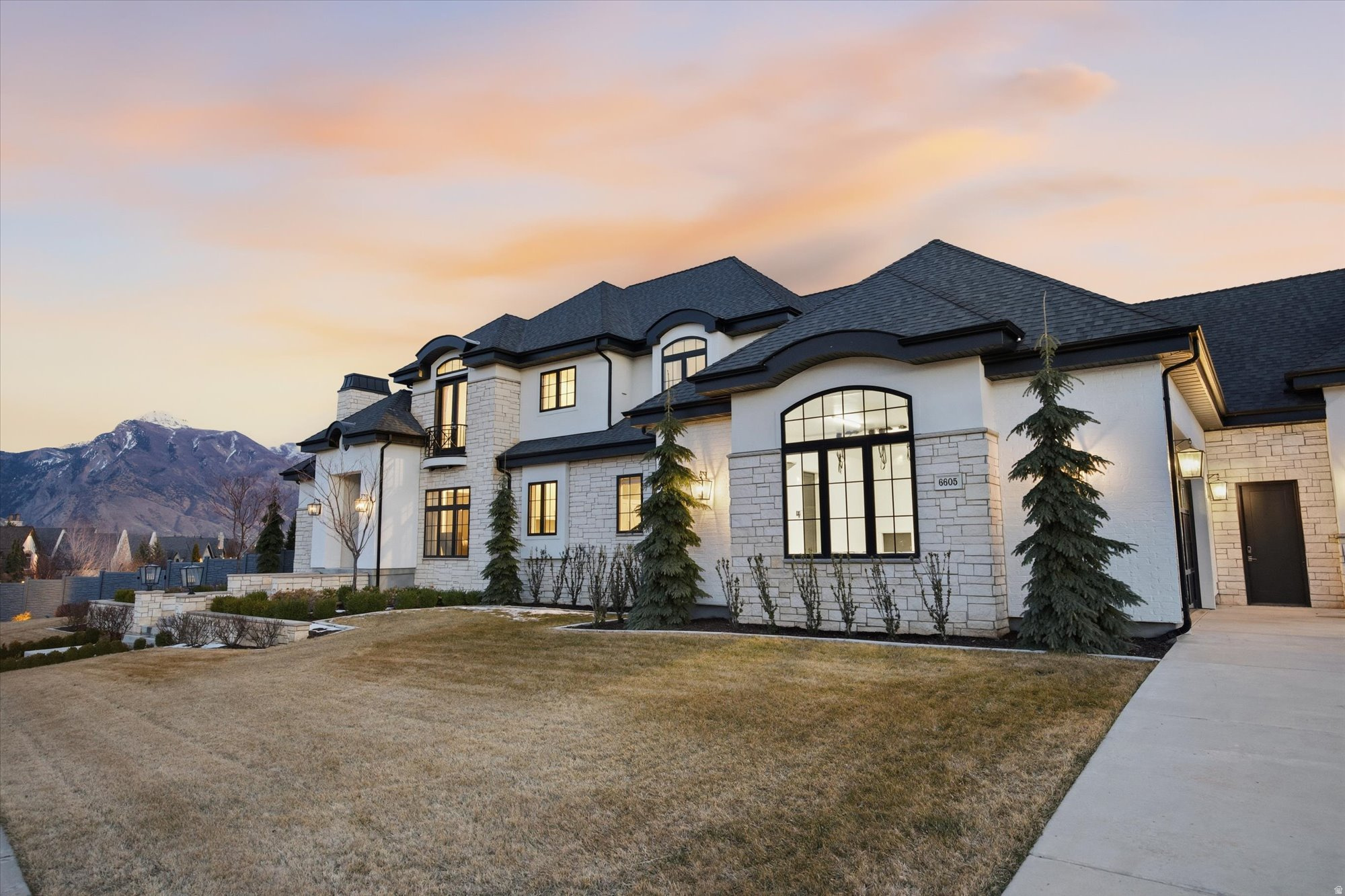 COUNTRY FRENCH ESTATES - Residential