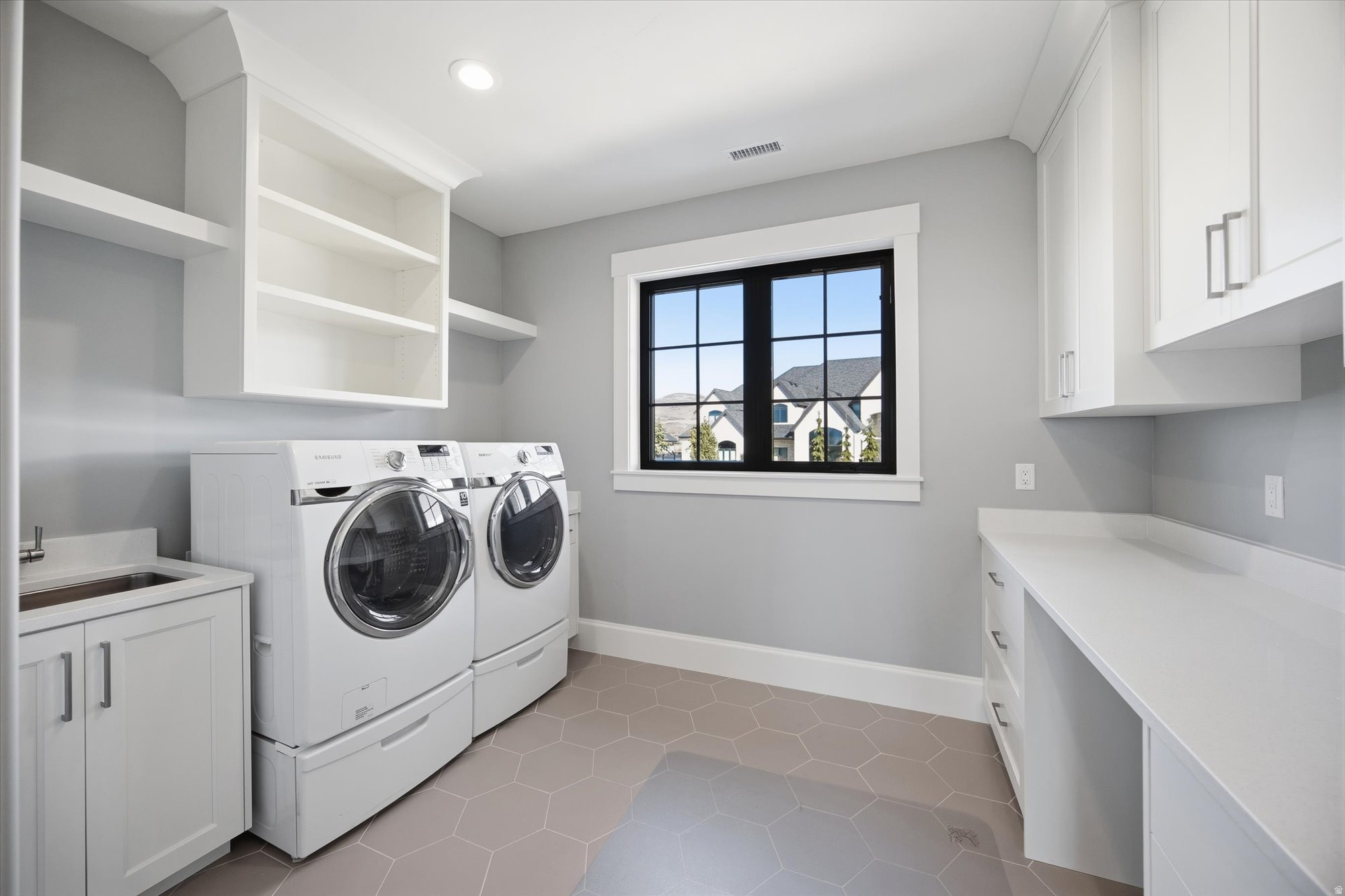 COUNTRY FRENCH ESTATES - Residential