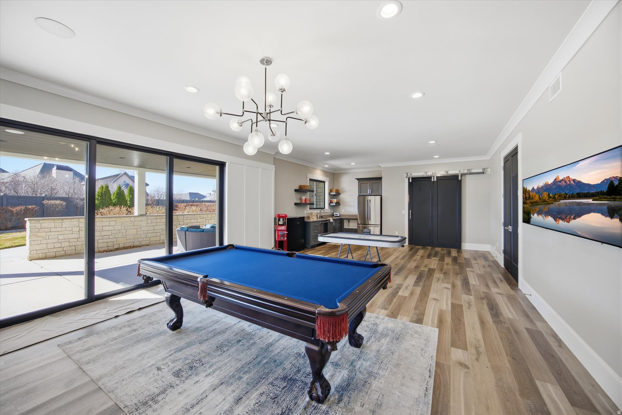 COUNTRY FRENCH ESTATES - Residential