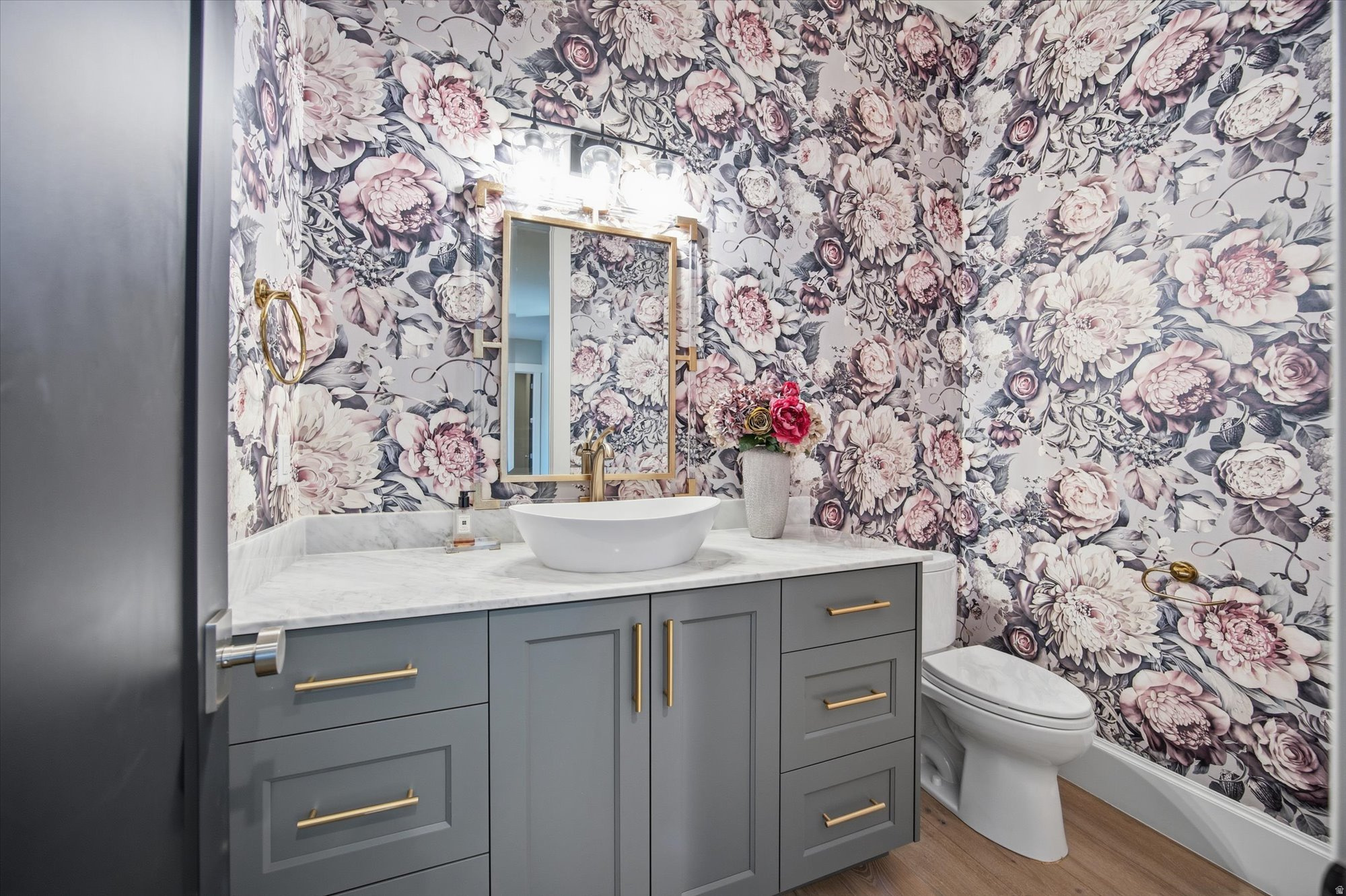 COUNTRY FRENCH ESTATES - Residential