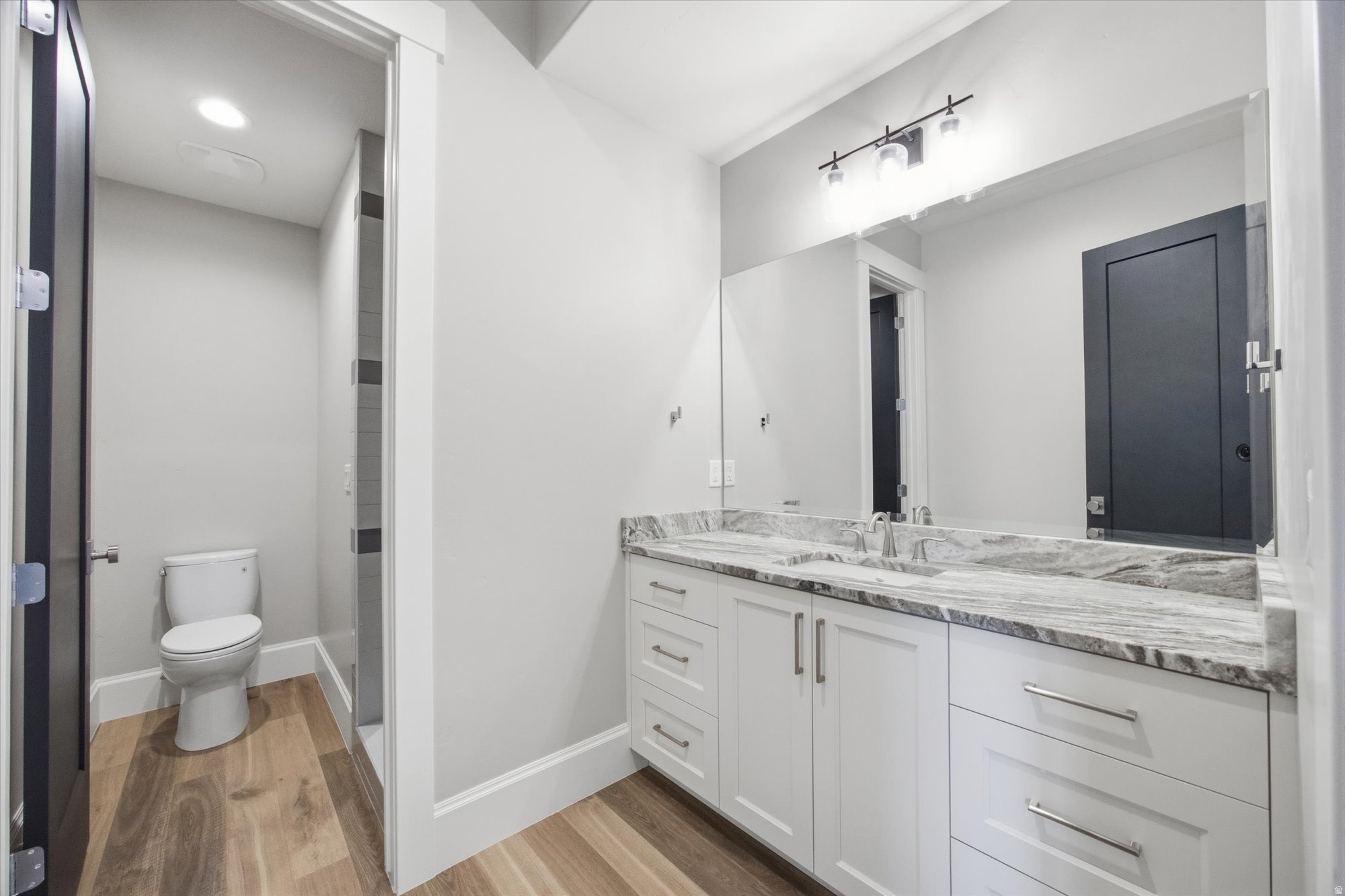 COUNTRY FRENCH ESTATES - Residential