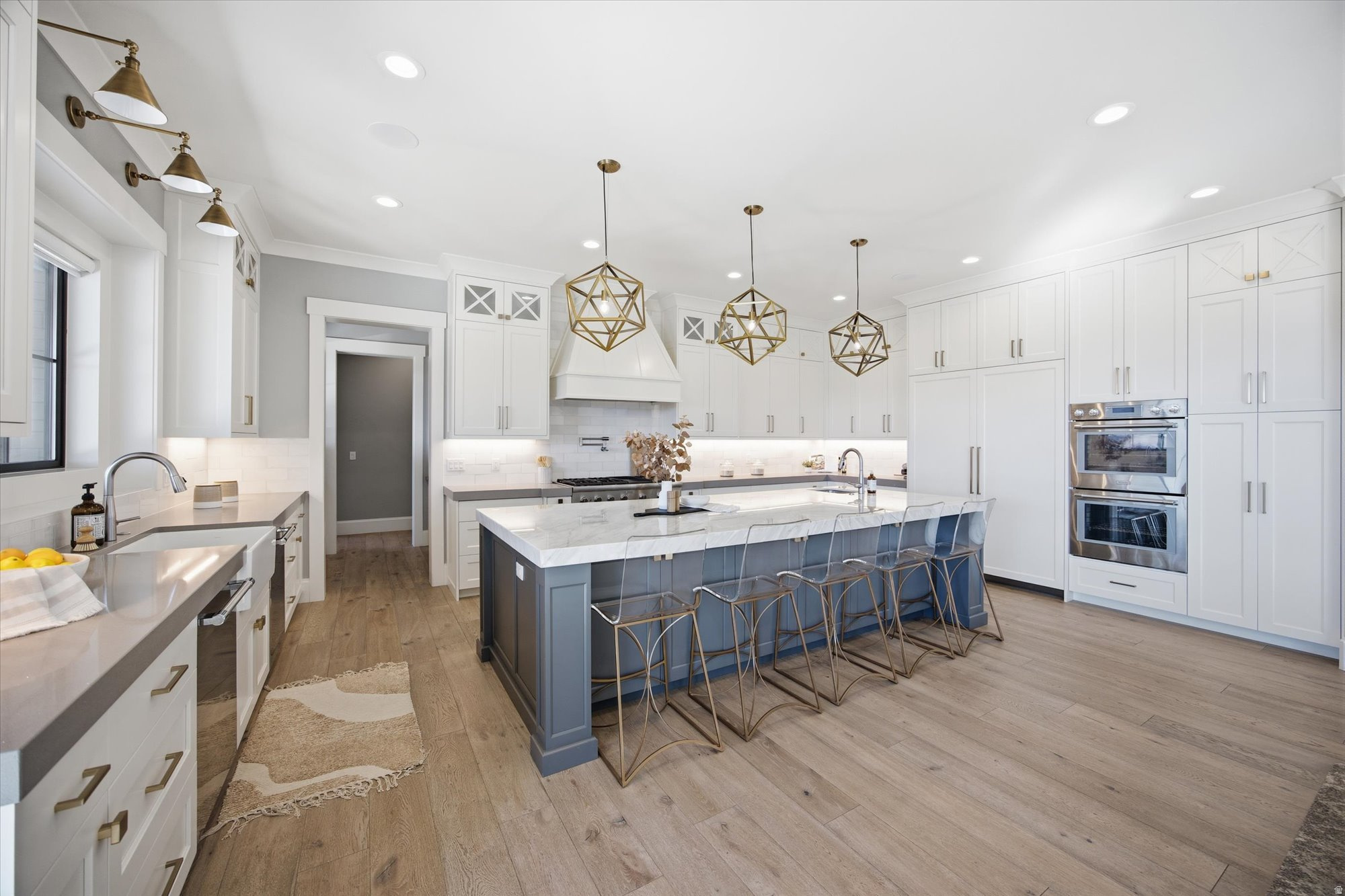 COUNTRY FRENCH ESTATES - Residential