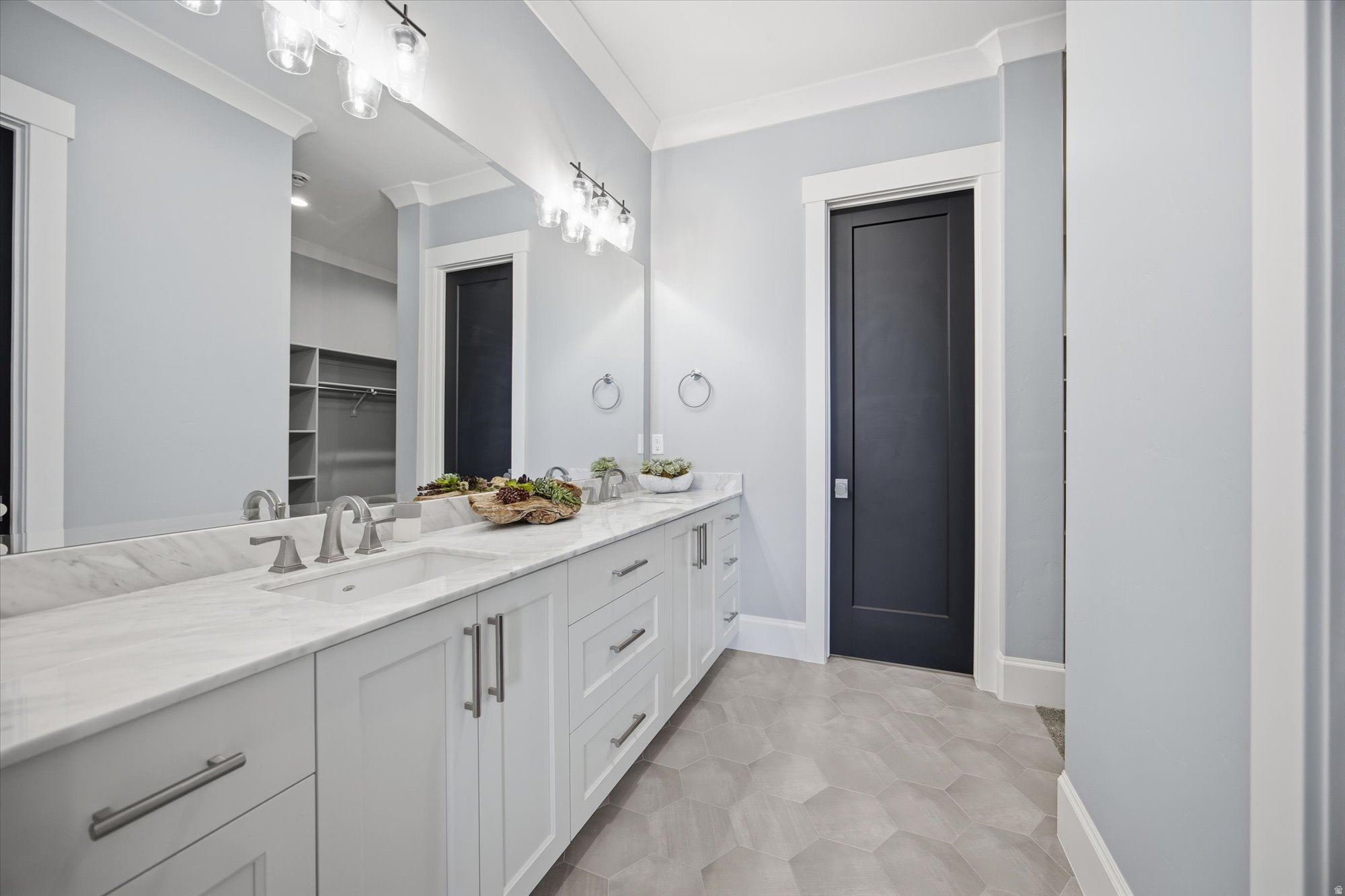 COUNTRY FRENCH ESTATES - Residential