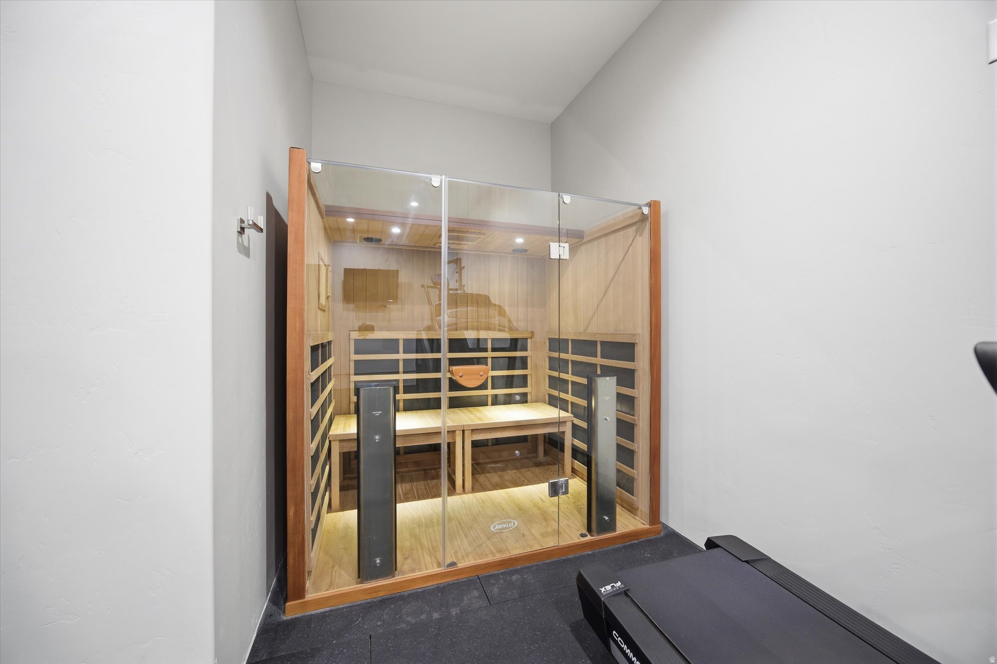 COUNTRY FRENCH ESTATES - Residential