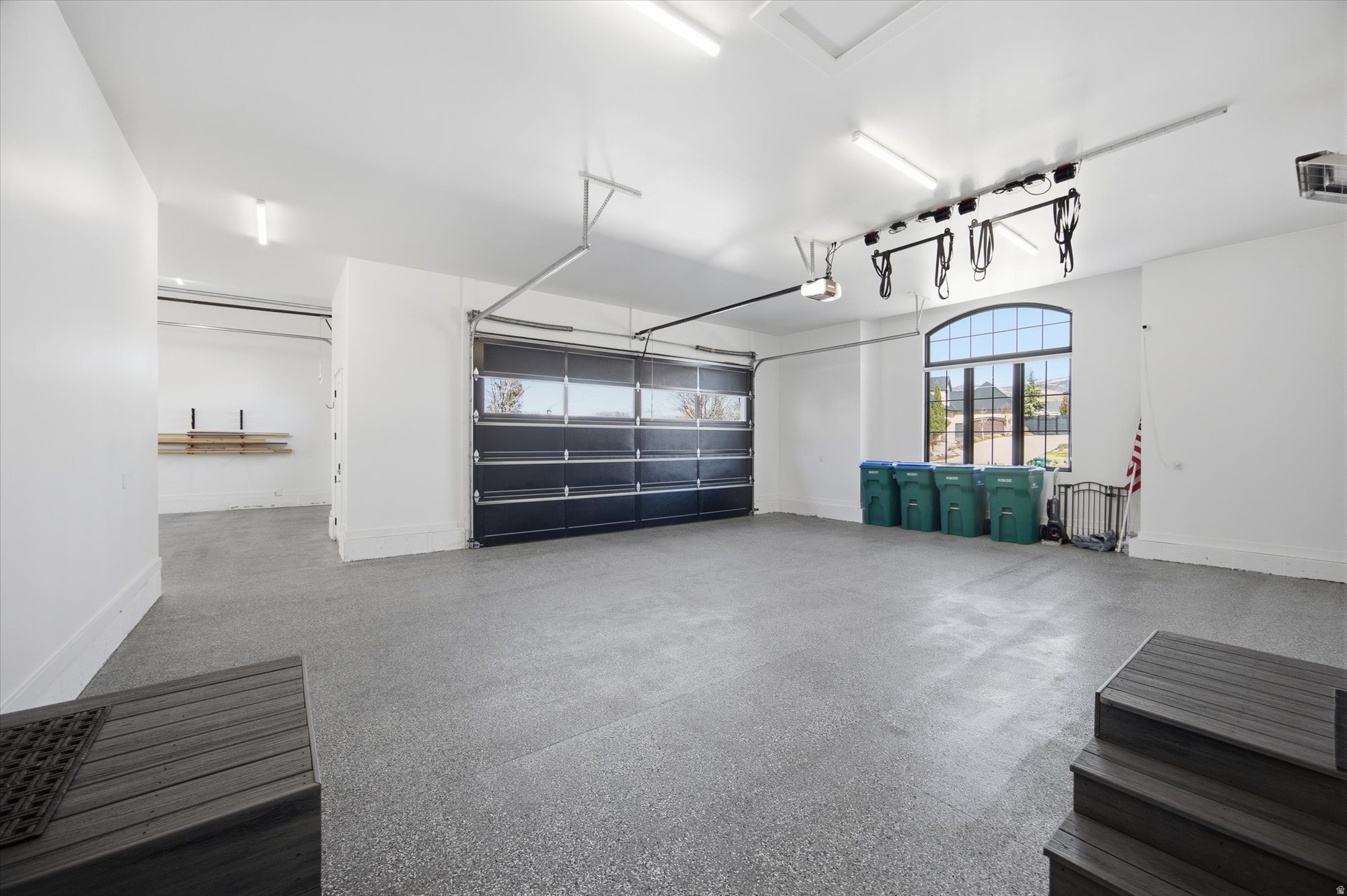 COUNTRY FRENCH ESTATES - Residential