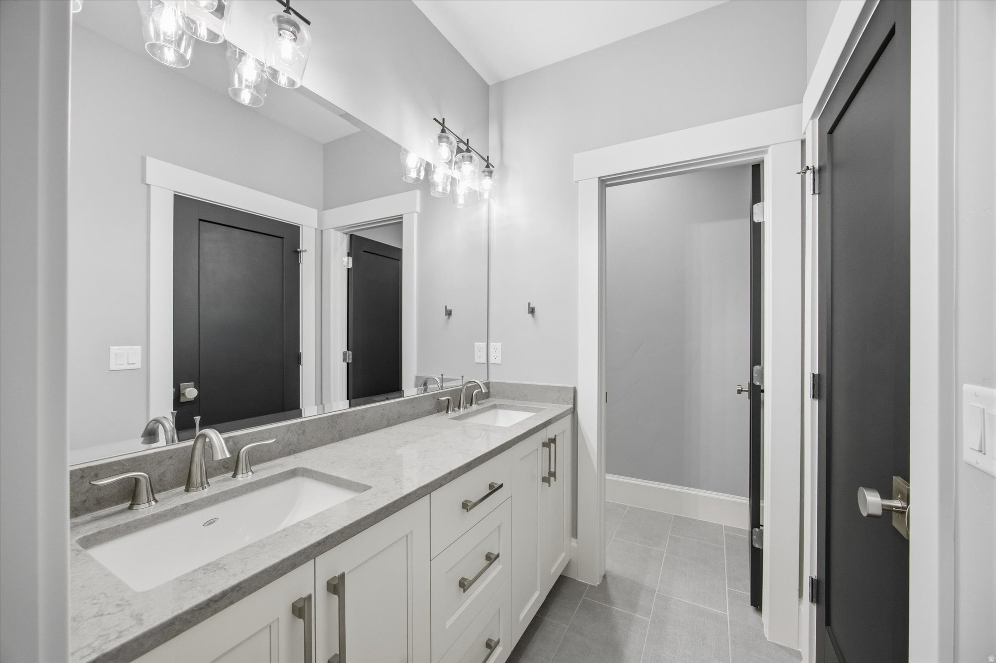 COUNTRY FRENCH ESTATES - Residential