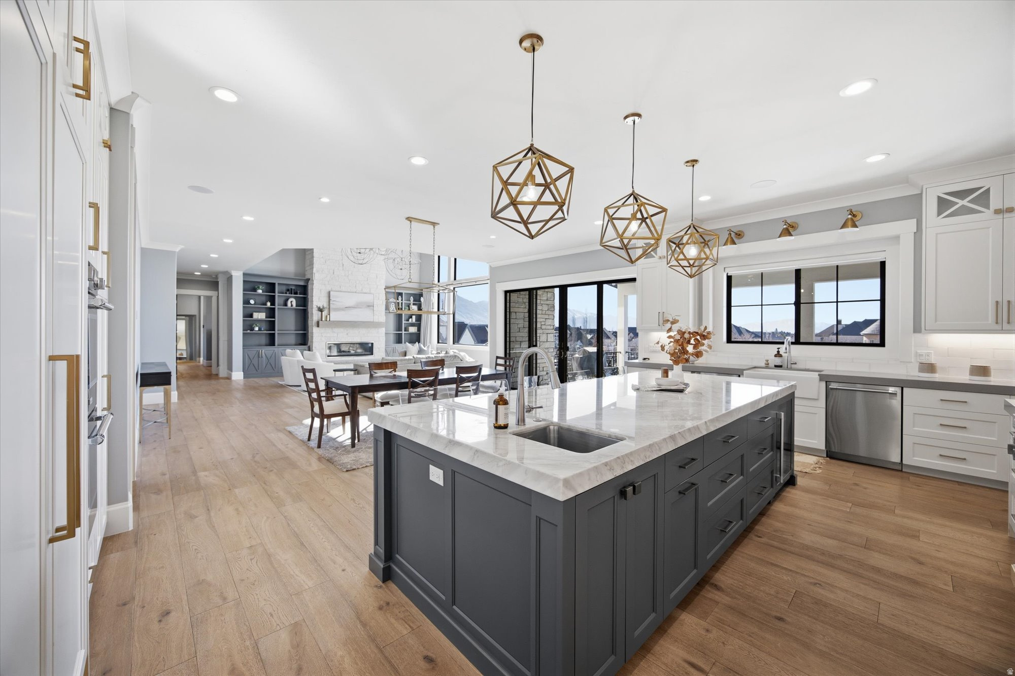 COUNTRY FRENCH ESTATES - Residential