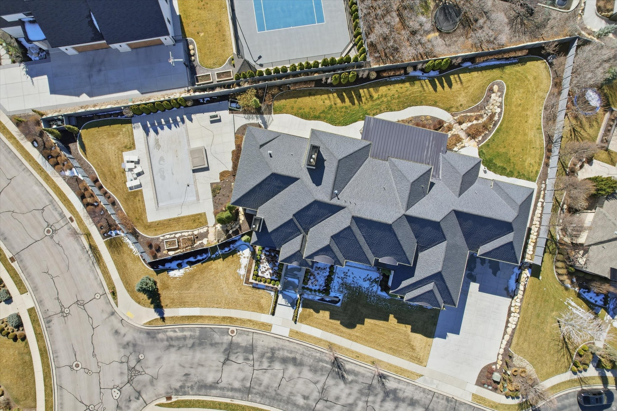 COUNTRY FRENCH ESTATES - Residential