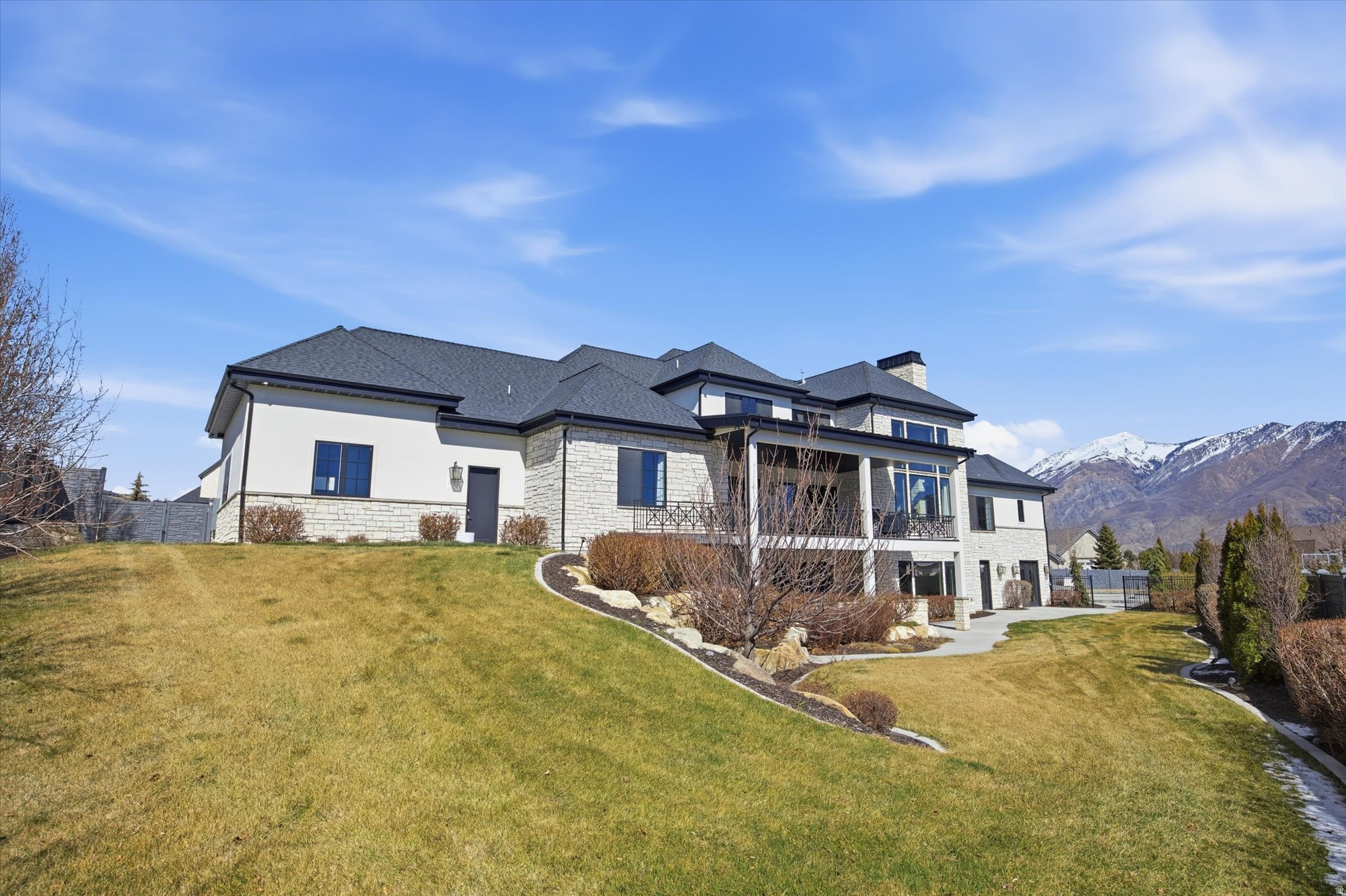 COUNTRY FRENCH ESTATES - Residential