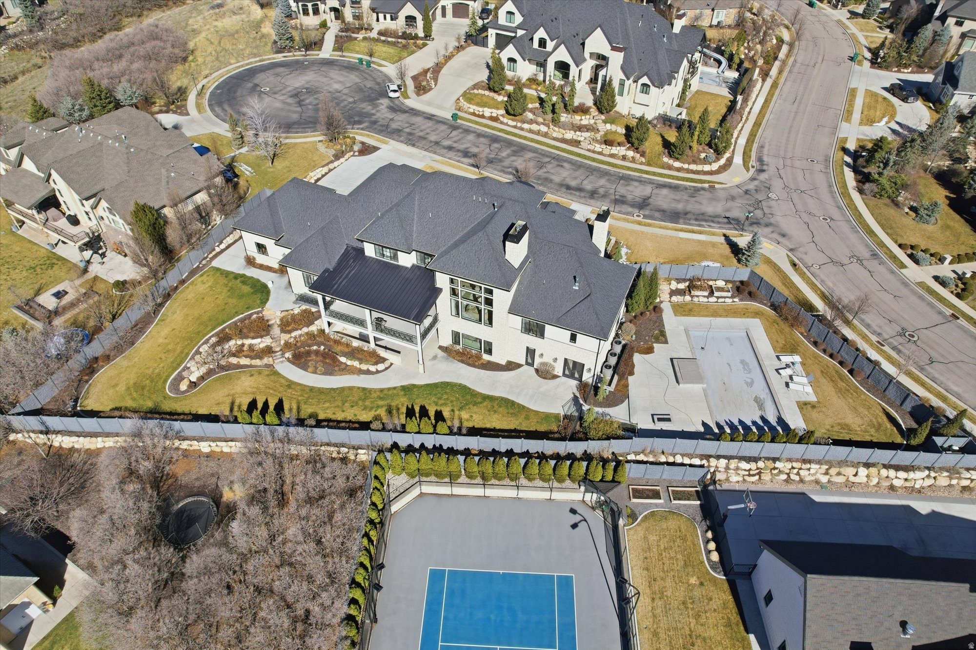 COUNTRY FRENCH ESTATES - Residential