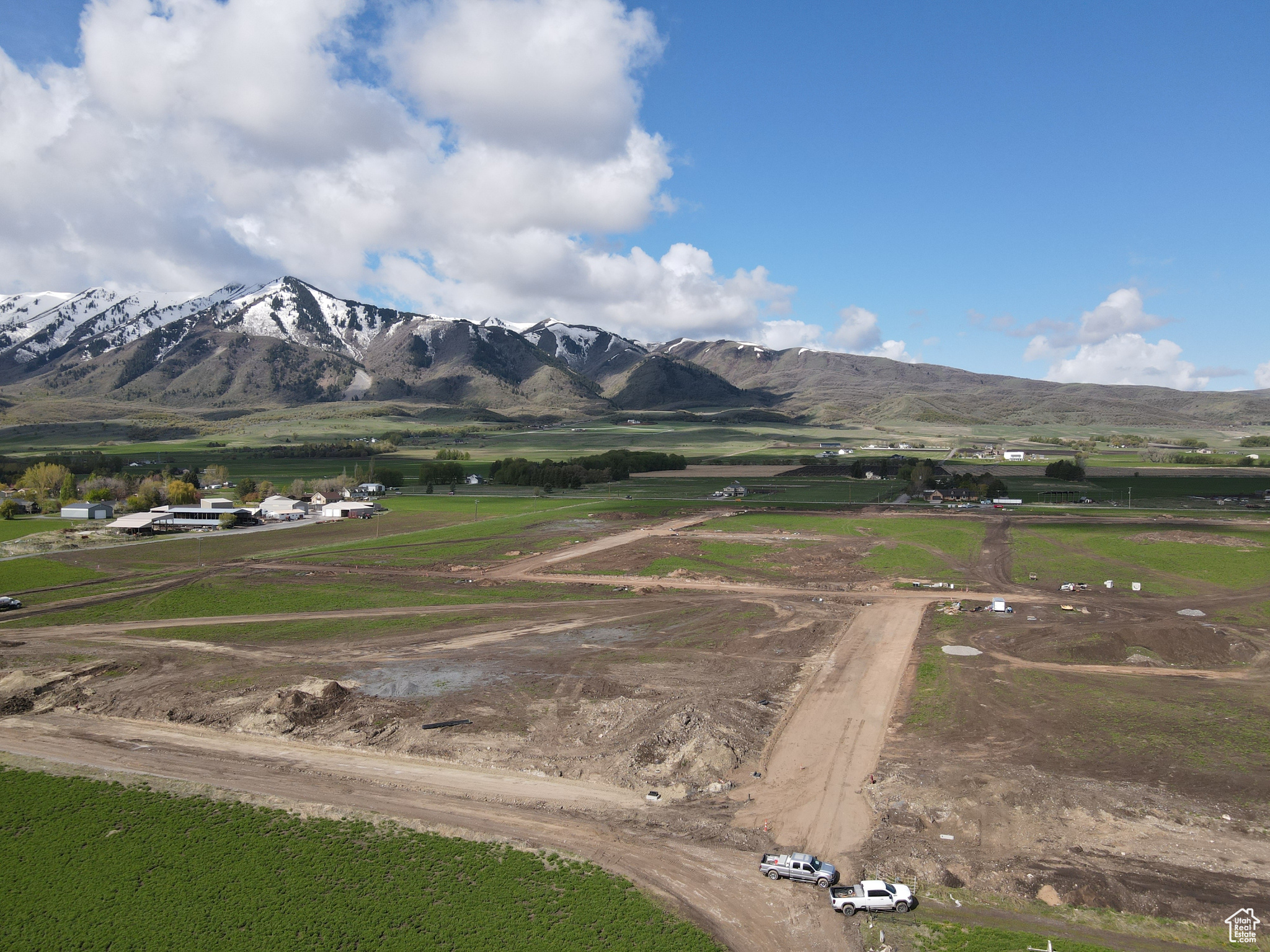 BLUEBERRY SPRINGS - Land