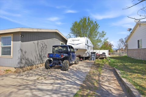 Tiny photo for 348 W 200 N, Santaquin, UT 84655 (MLS # 2147115)