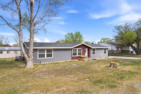 Tiny photo for 348 W 200 N, Santaquin, UT 84655 (MLS # 2147115)