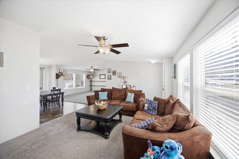 Tiny photo for 348 W 200 N, Santaquin, UT 84655 (MLS # 2147115)