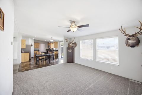 Tiny photo for 348 W 200 N, Santaquin, UT 84655 (MLS # 2147115)