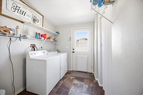 Tiny photo for 348 W 200 N, Santaquin, UT 84655 (MLS # 2147115)