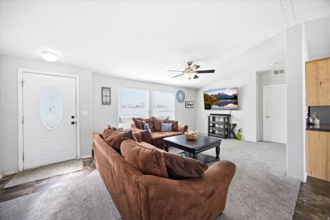 Tiny photo for 348 W 200 N, Santaquin, UT 84655 (MLS # 2147115)