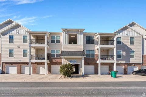 Photo of 1747 N EXCHANGE PARK RD #Z301, Lehi, UT 84043 (MLS # 2118977) Photo of 1747 N EXCHANGE PARK RD #Z301, Lehi, UT 84043 (MLS # 2118977)