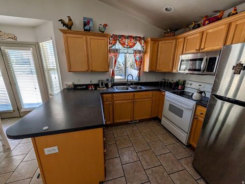 Tiny photo for 5798 W MOON SHADOW DR, Herriman, UT 84096 (MLS # 2151515)