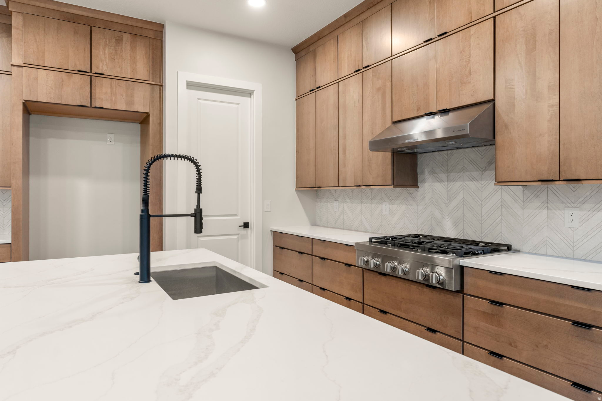 TOLL BROTHERS AT ELK RIDGE - Residential