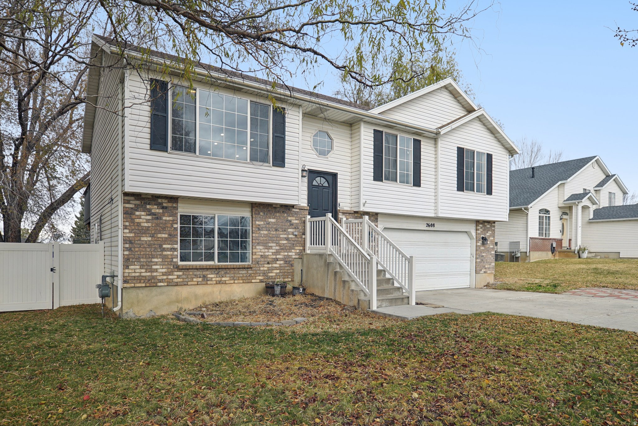 EDGEWATER - Residential