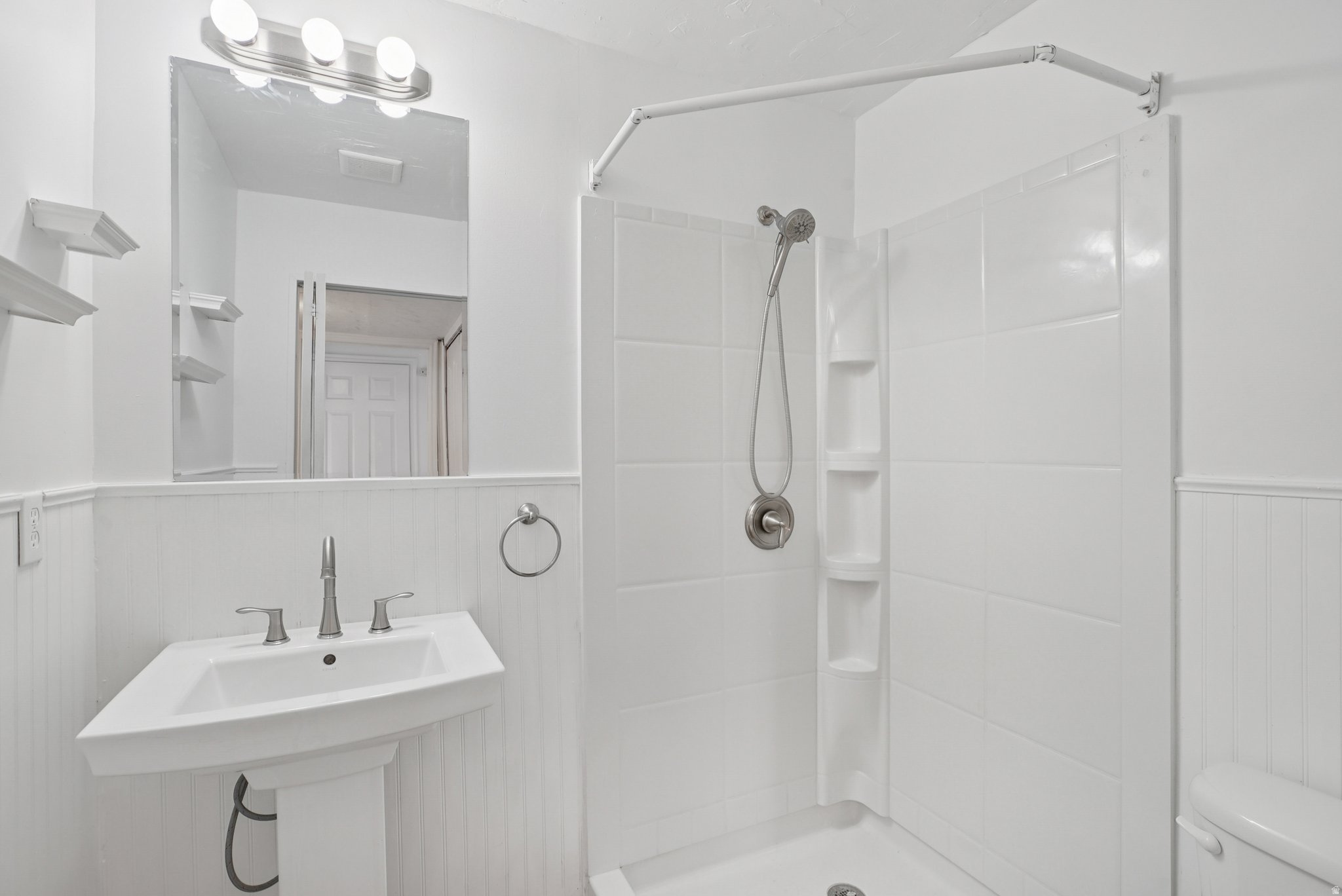 EDGEWATER - Residential