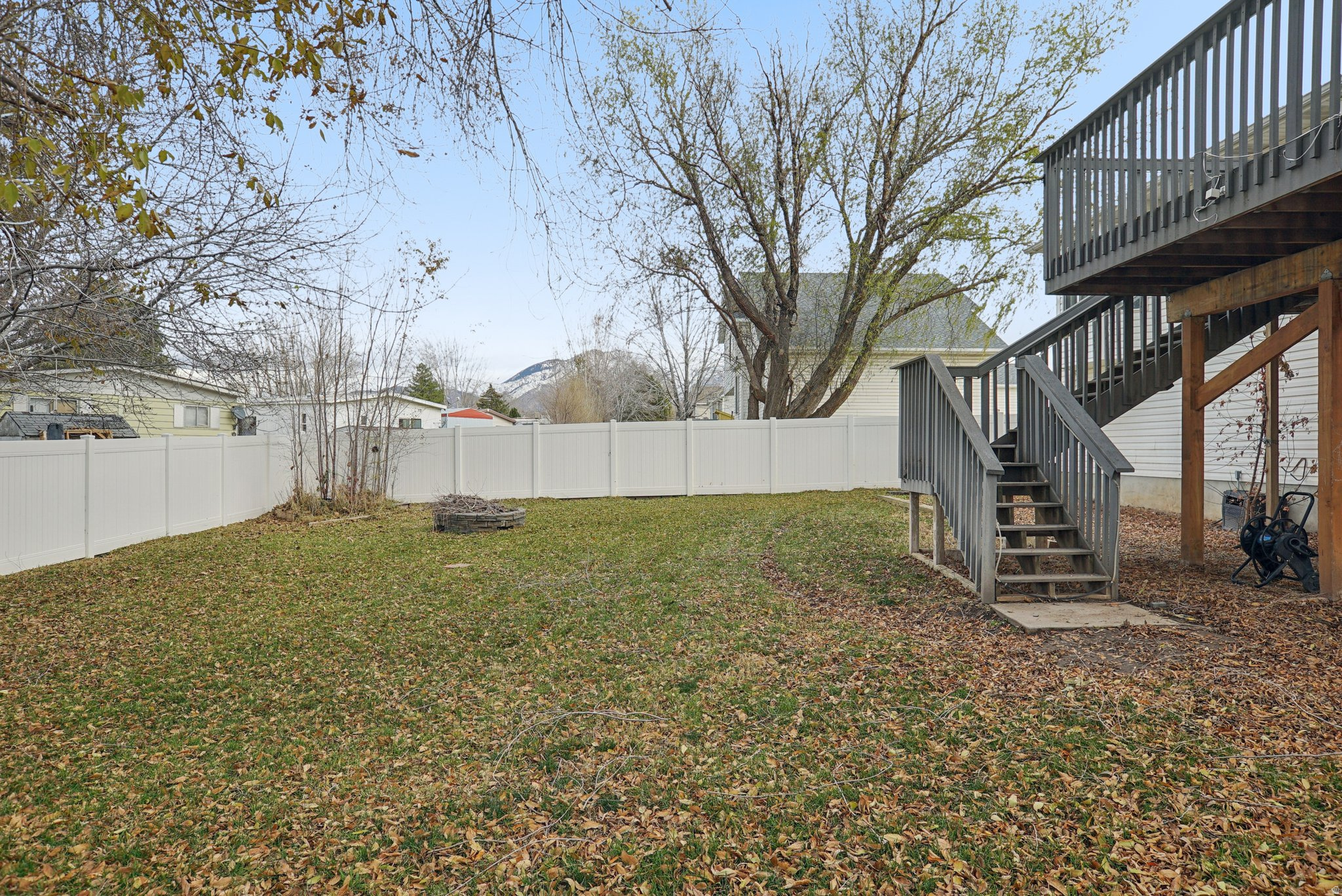 EDGEWATER - Residential