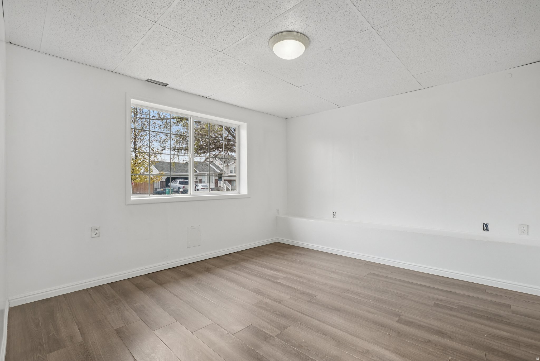 EDGEWATER - Residential