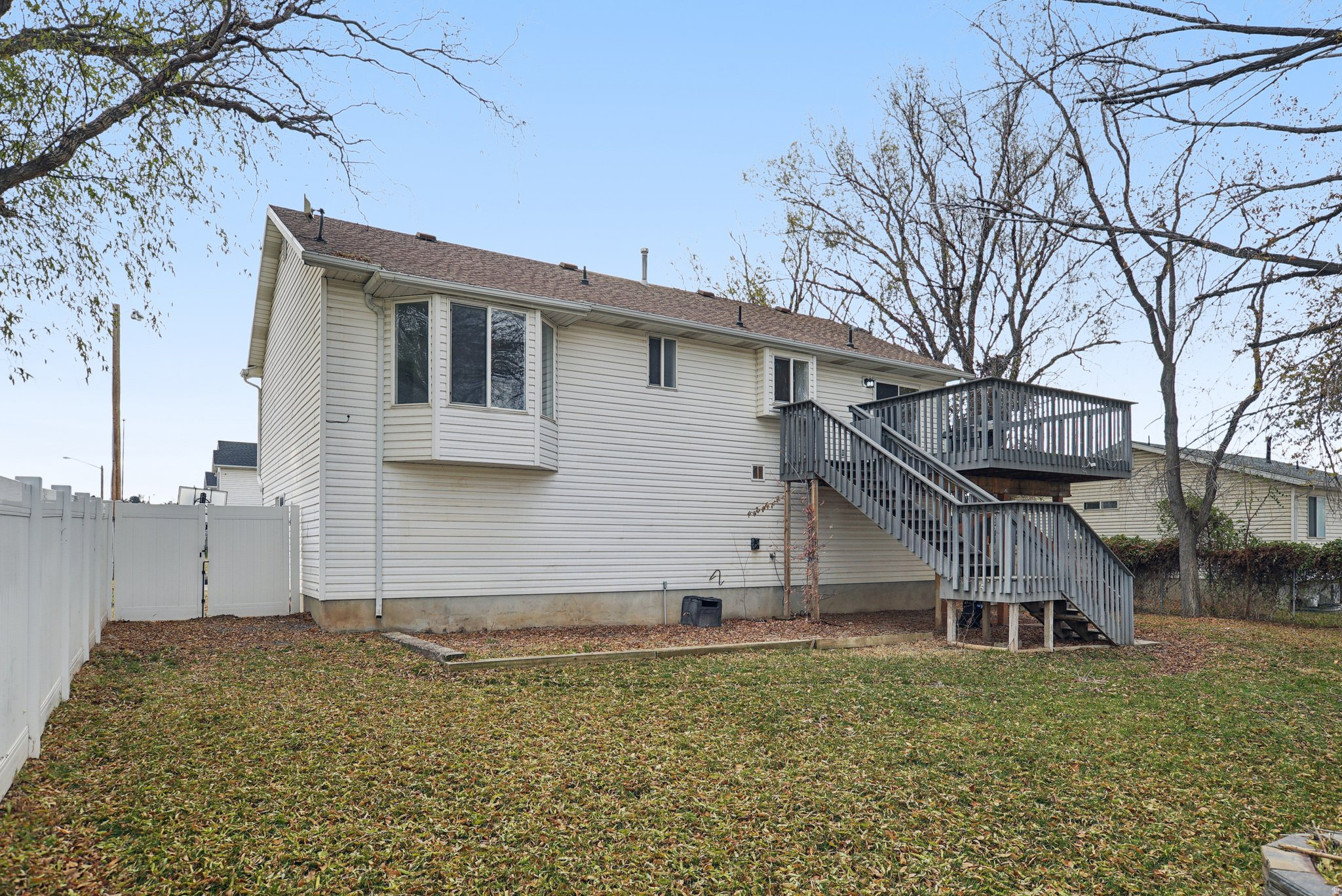 EDGEWATER - Residential