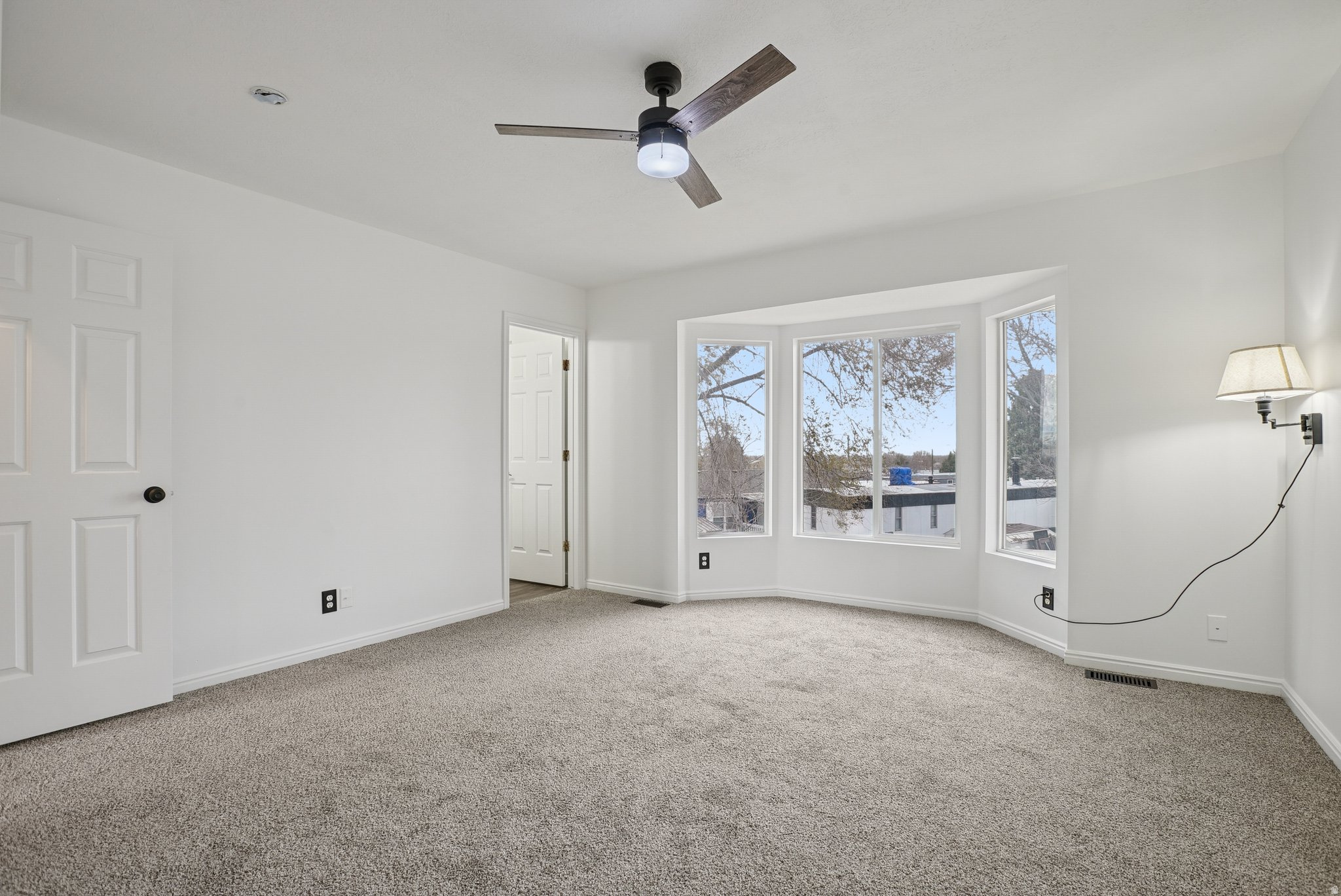 EDGEWATER - Residential