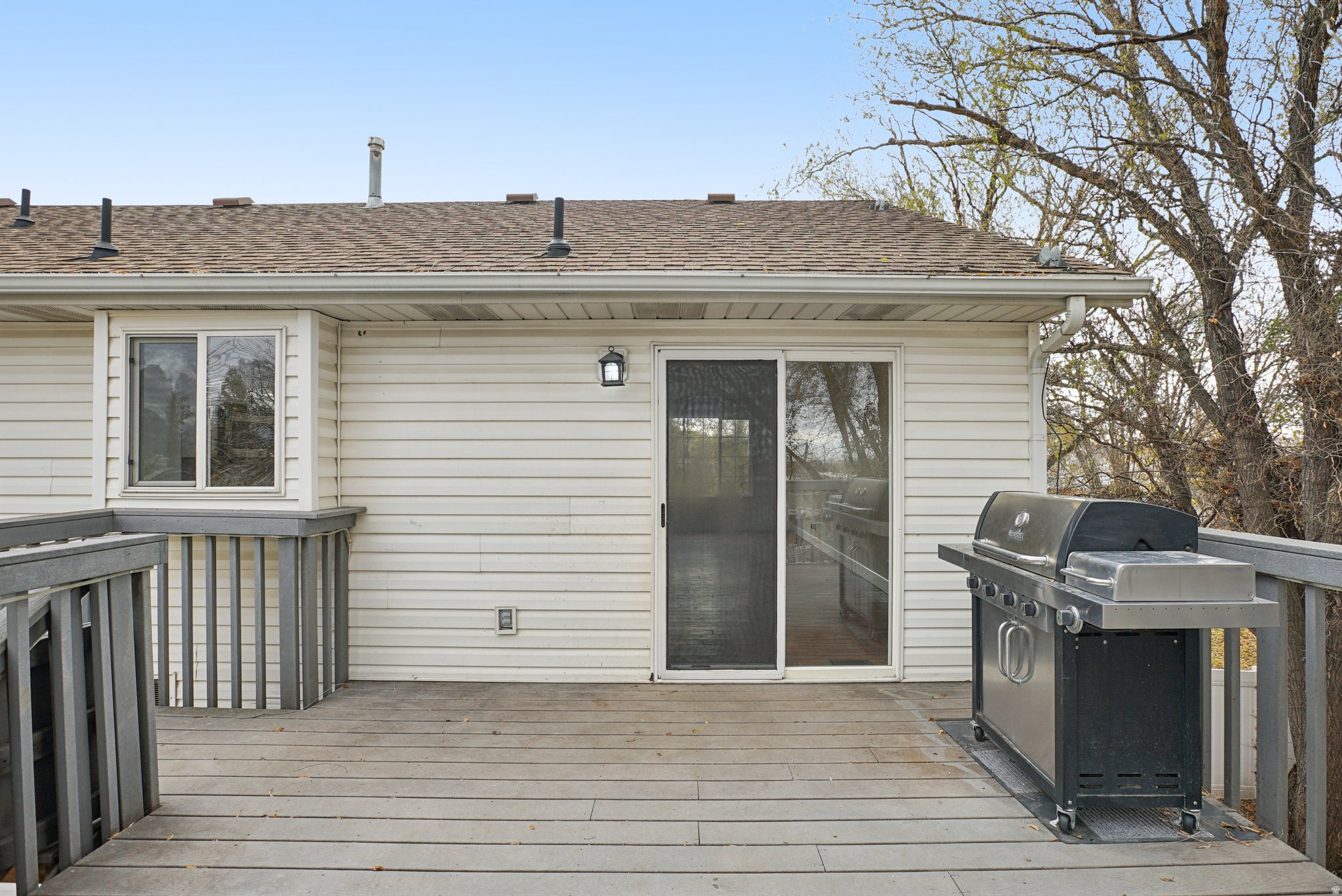 EDGEWATER - Residential