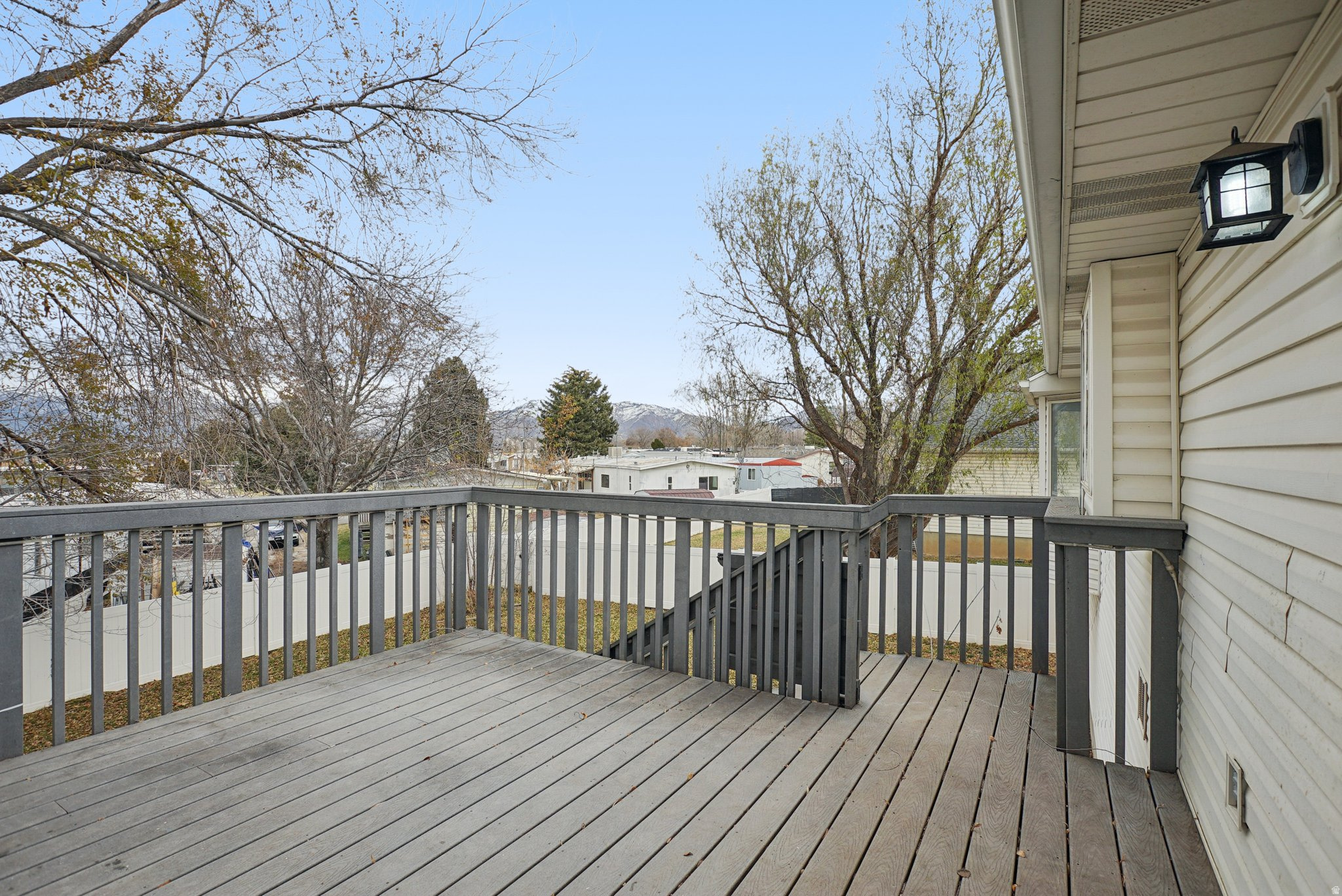 EDGEWATER - Residential