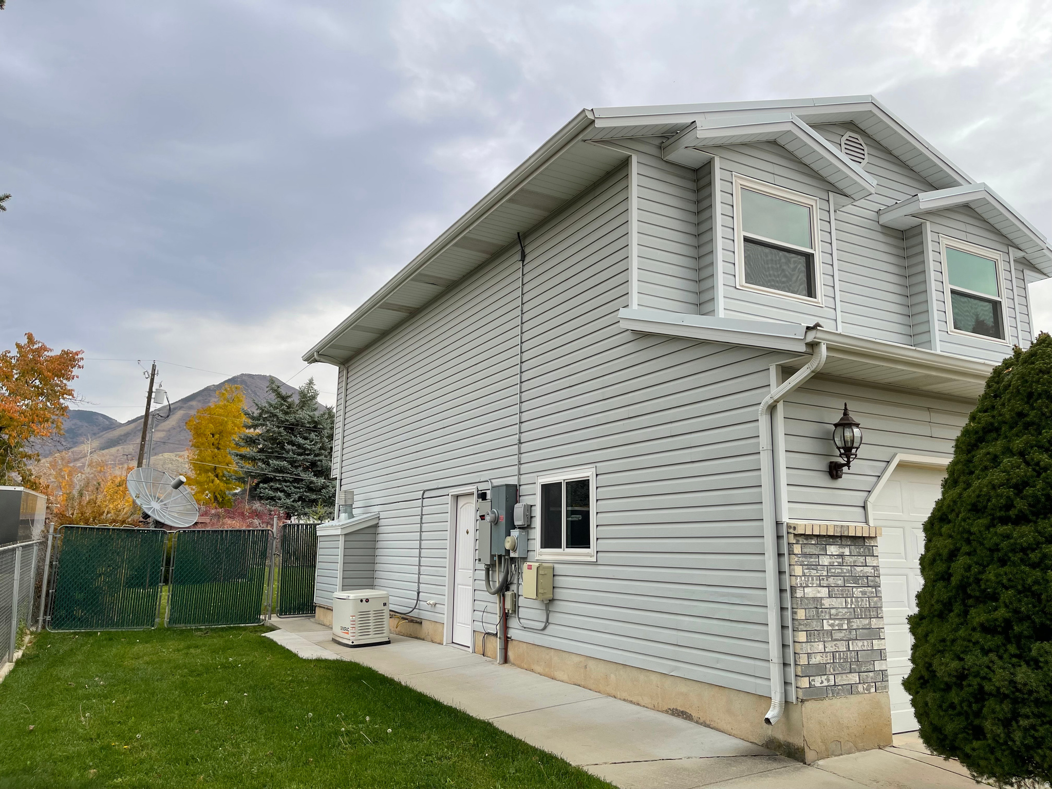 NEAR SALEM POND - Residential