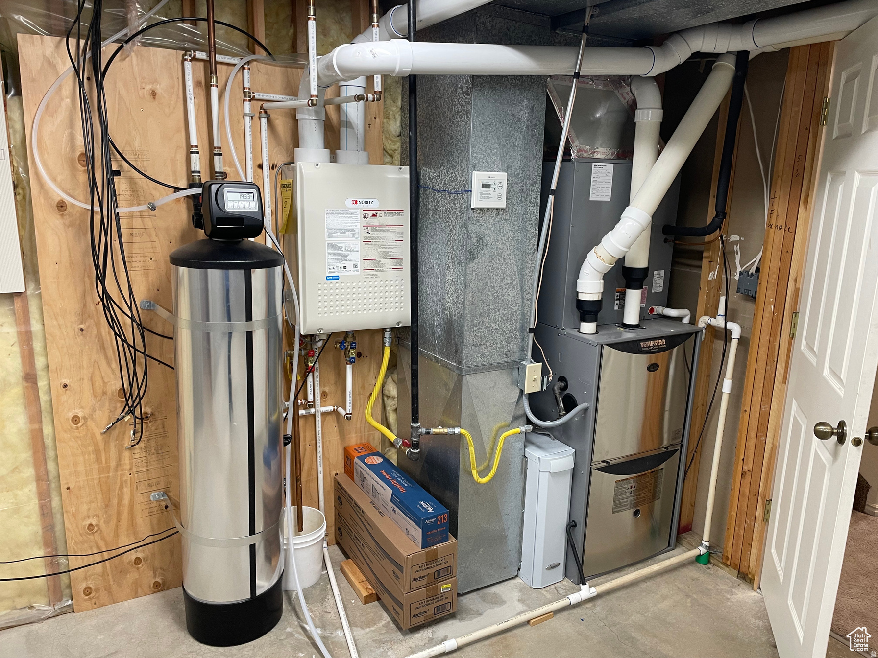 NEAR SALEM POND - Residential